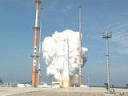 【海外】韓国中の期待が集まっていた人工衛星搭載ロケット「ナロ号」 打ち上げ失敗 70キロ上空で爆発